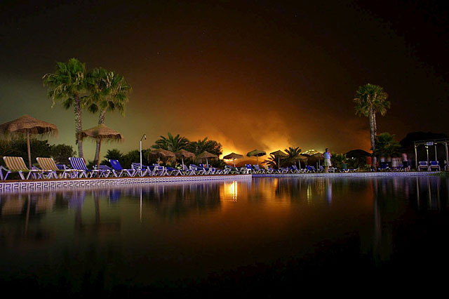 estabilizado-el-incendio-que-afecta-a-moj-car-y-a-turre-en-almer-a